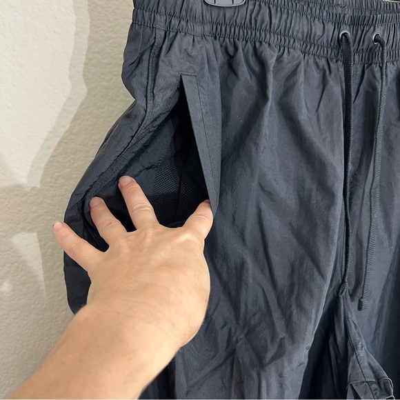 NWT Men’s Nike woven nylon tapered track pants standard fit sz XXL black active - Picture 9 of 14